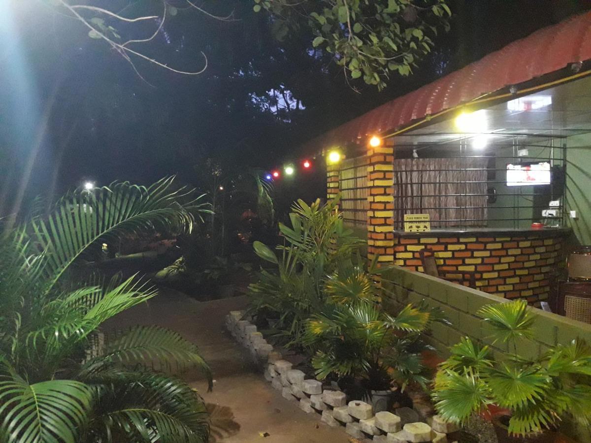 Naaval Beach Villa & Rooms Batticaloa Exterior photo